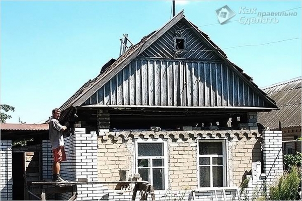 Фото - Как поднять крышу дома — особенности технологии
